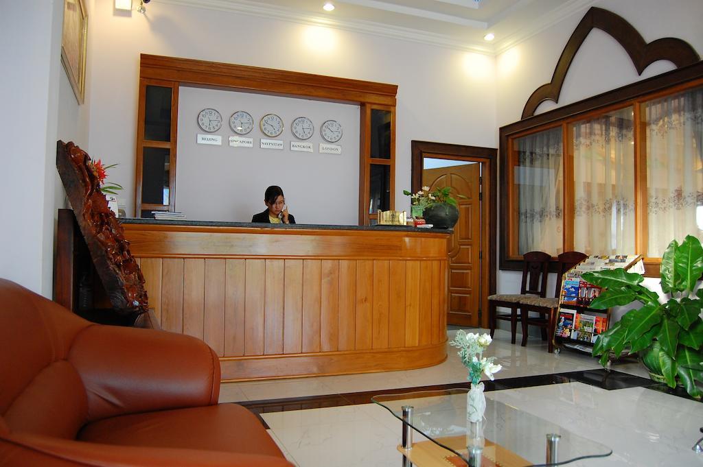ザ ゴールデン レイク ホテル Naypyidaw エクステリア 写真